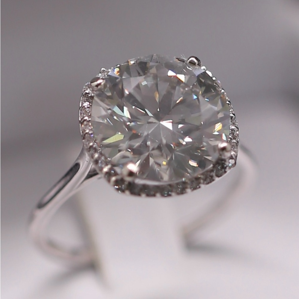 6.02 carat halo diamond ring White gold GIA Certified